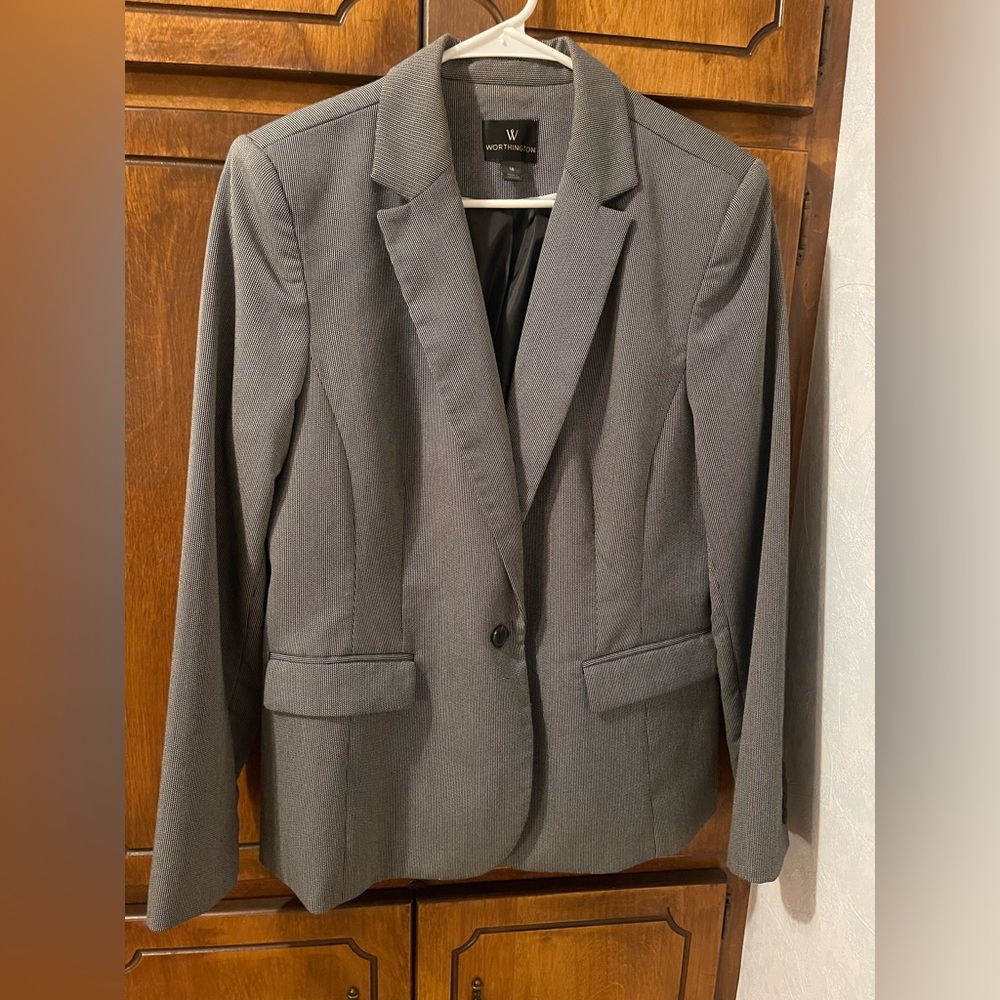 Worthington Black and White Women's Blazer